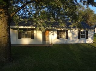 326 SE Baldwin Rd, Topeka, KS 66607