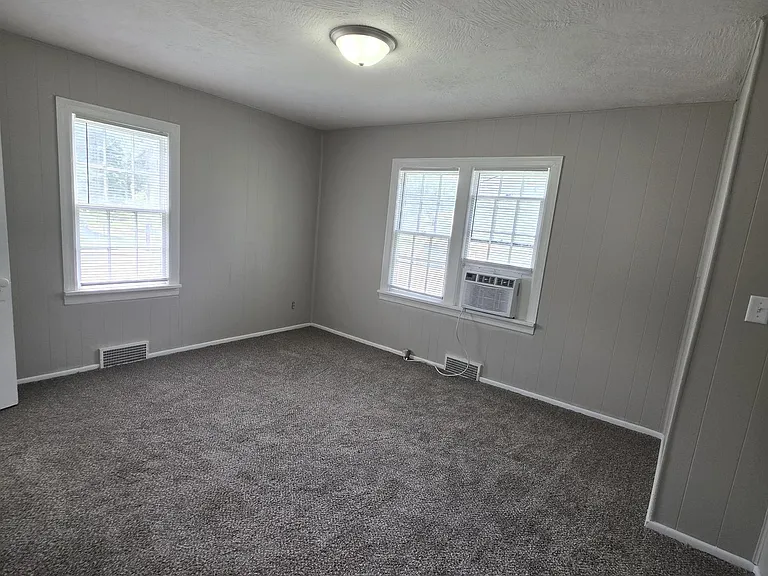 1504 N Summit Ave #1 — Photo 9