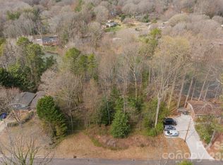 Oakwood Ln, Charlotte, NC 28215