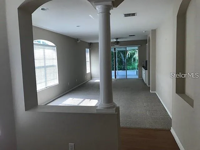 3 bed, 2.0 bath, 1828 sqft, $2,400 — Photo 3