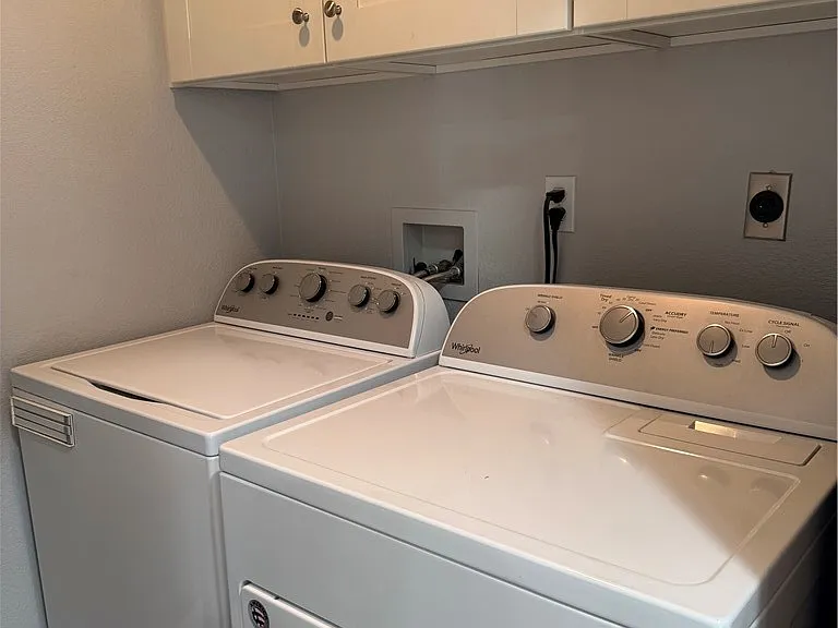 8184 Constantine Dr — Photo 25