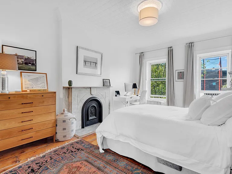 33 Sterling Pl #2 — Photo 4