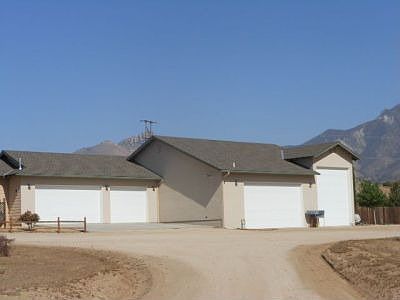 breathtaking garages & shop!!