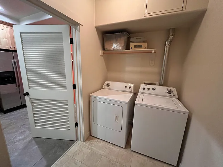 7907 NE Rockne Way #1 — Photo 4