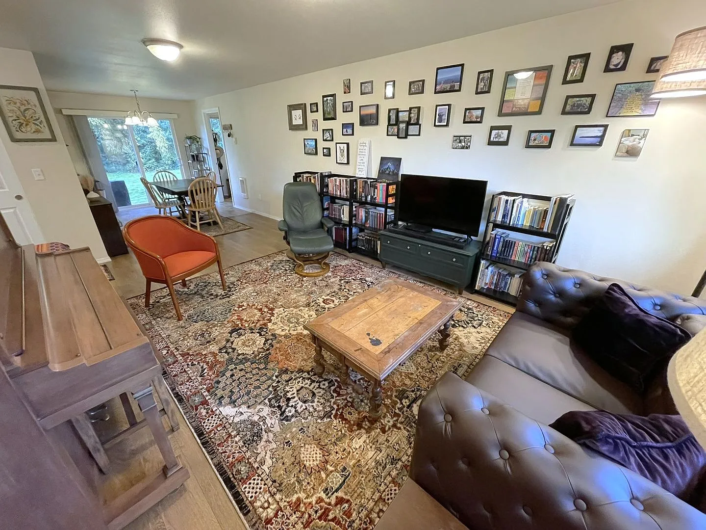833 Steele St NE — Photo 3