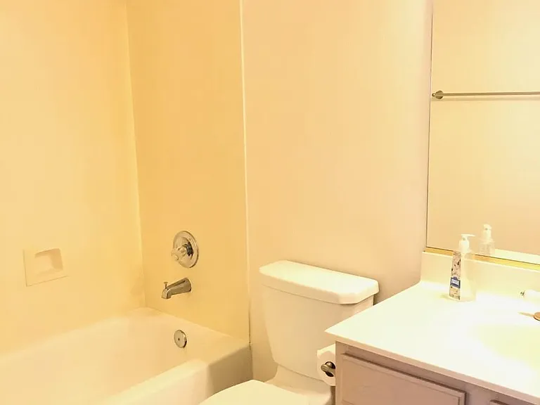 1863 W Springfield Way — Photo 2