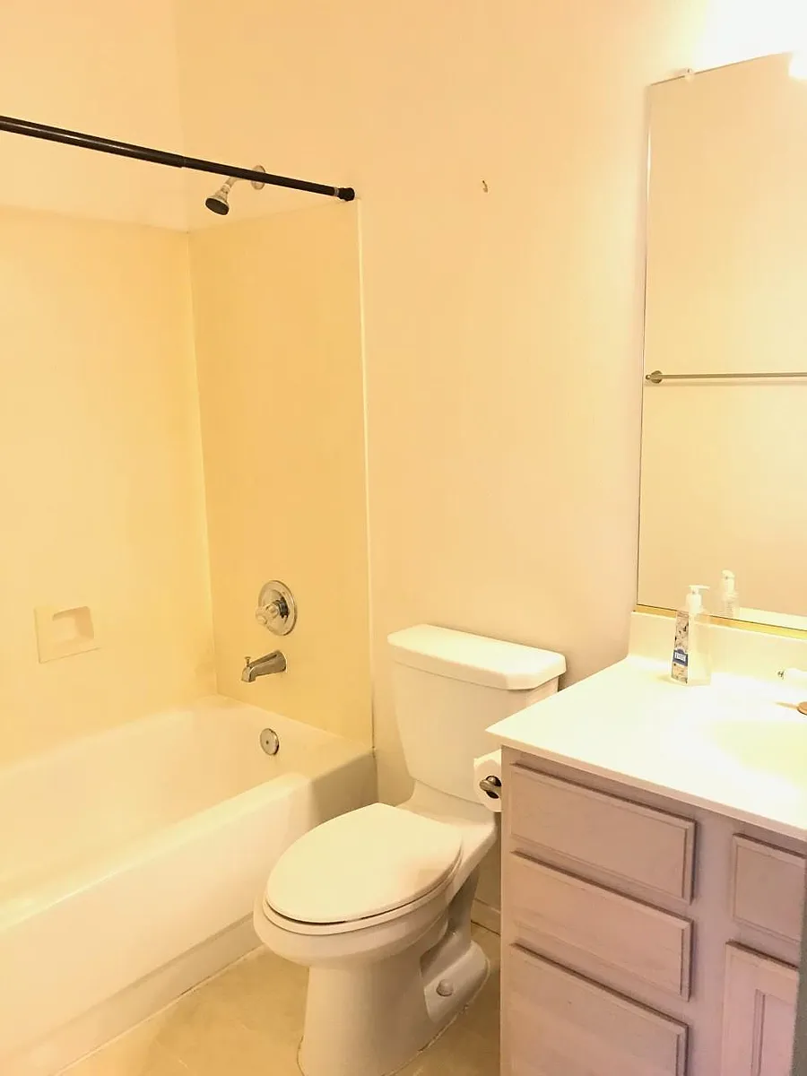 Building Photo - 1863 W Springfield Way