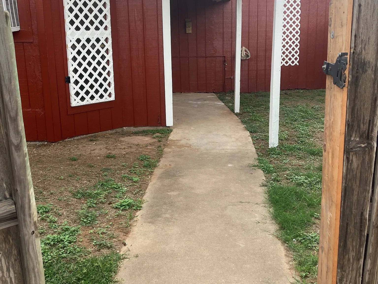 2 bed, 950 sqft, $1,300 — Photo 3