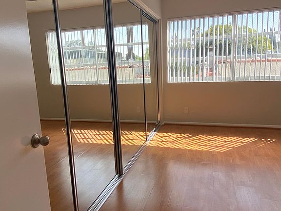 5th image of 1221 N Spaulding Ave #209