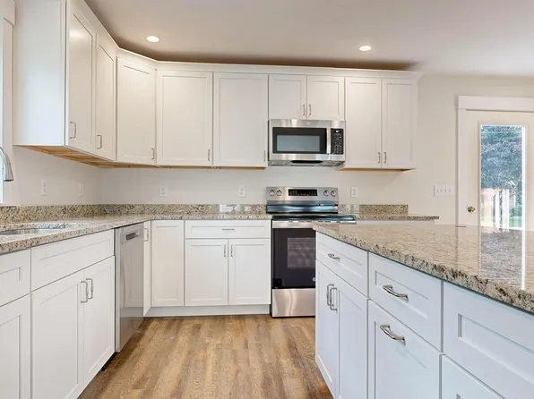 9 Apex Drive #3, Westbrook, ME 04092