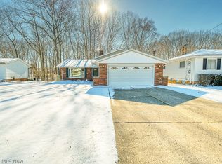 7035 W Parkview Dr, Cleveland, OH