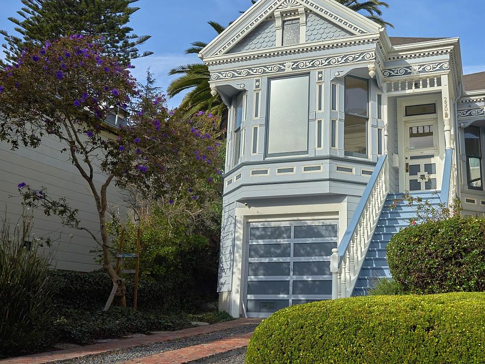 Setback allows for greater privacy and convenient parking