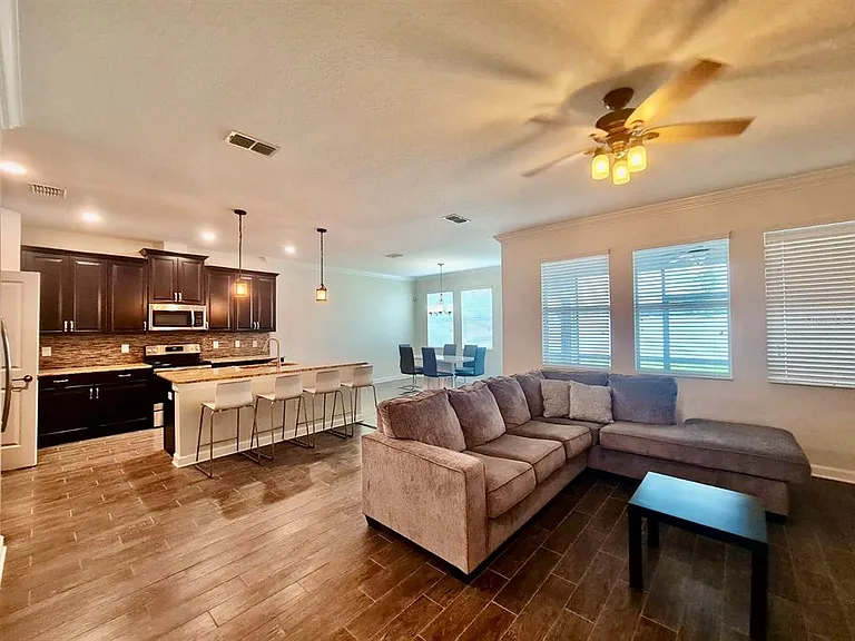 4635 Fairy Tale Cir — Photo 7