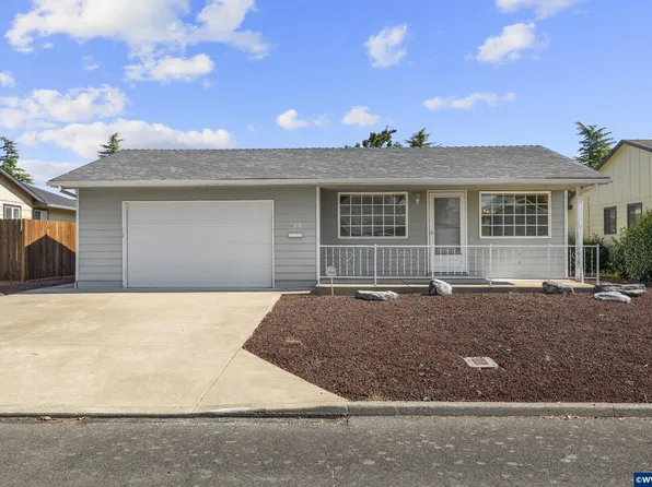 540 W Clackamas Cir, Woodburn, OR 97071