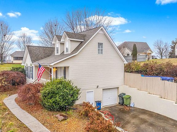 3rd image of 2285 Liberty Downs Dr