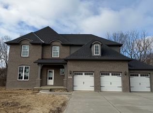 1914 Delp Ct, Avon, IN 46123