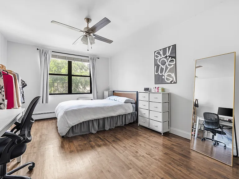 229 E 29th St #5C — Photo 1