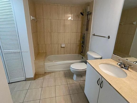2nd image of 1750 N Bayshore Dr APT 2305