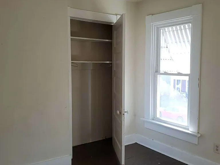 536 Saint Paul Ave — Photo 10