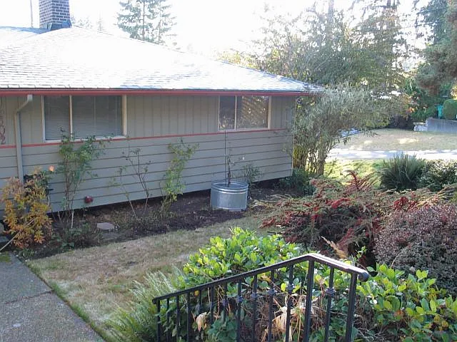 16302 Densmore Ave N — Photo 2