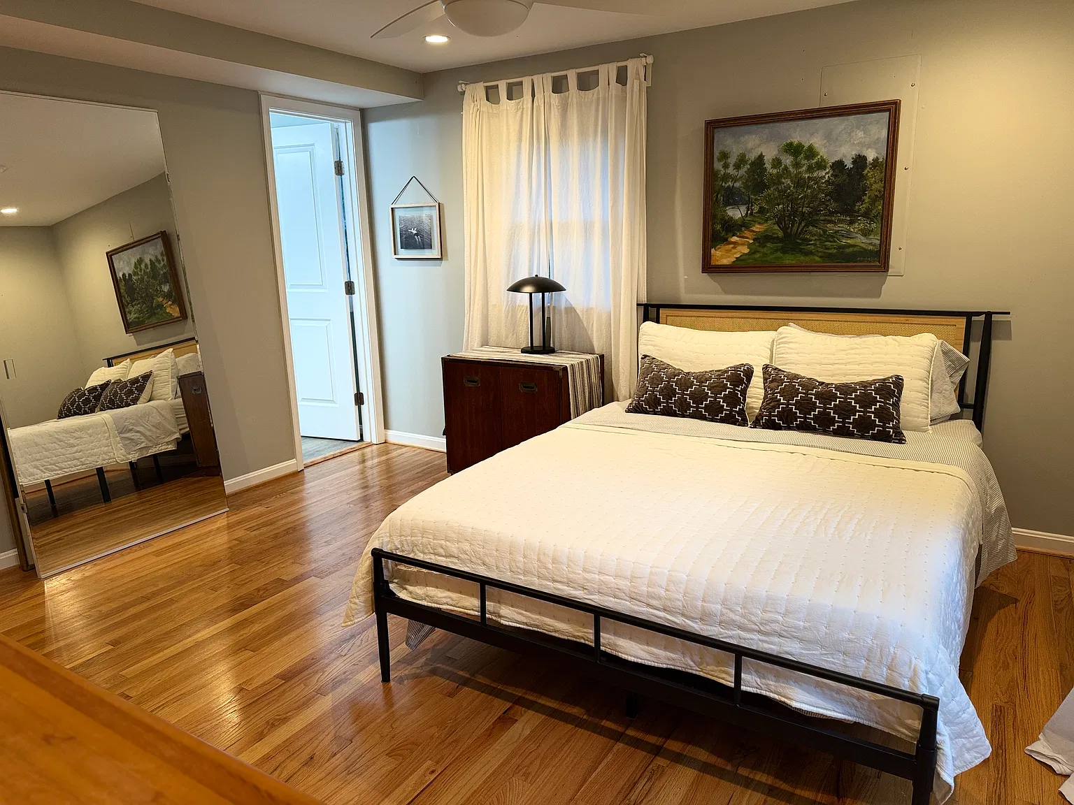 3 bed, $1,500 — Photo 2