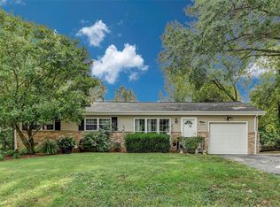 1804 Main Dr, High Ridge, MO 63049