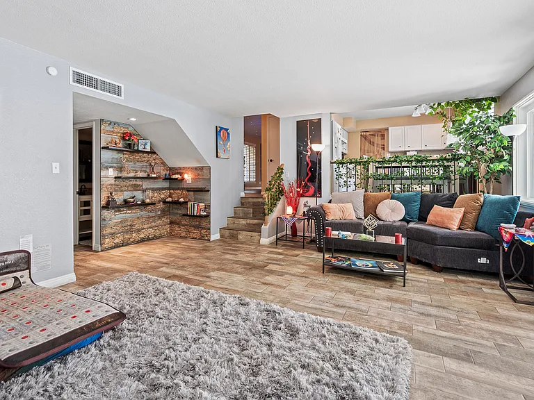 5843 Thor Dr — Photo 13