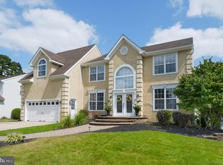21 Cedar Grove Dr, Sicklerville, NJ 08081