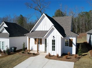 78 Summer St, Opelika, AL 36801