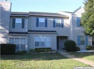 22 Remington Dr APT 5, Freehold, NJ 07728