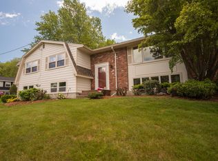 5 Oran Cir, Peabody, MA 01960