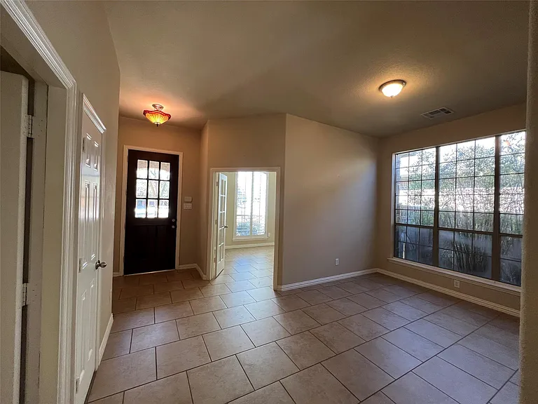 5503 Baby Blue Ln — Photo 2