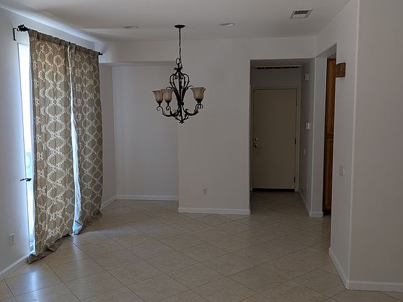 5th image of 2824 Weeping Willow Rd