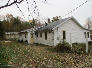 5040 Depot St, Galien, MI 49113