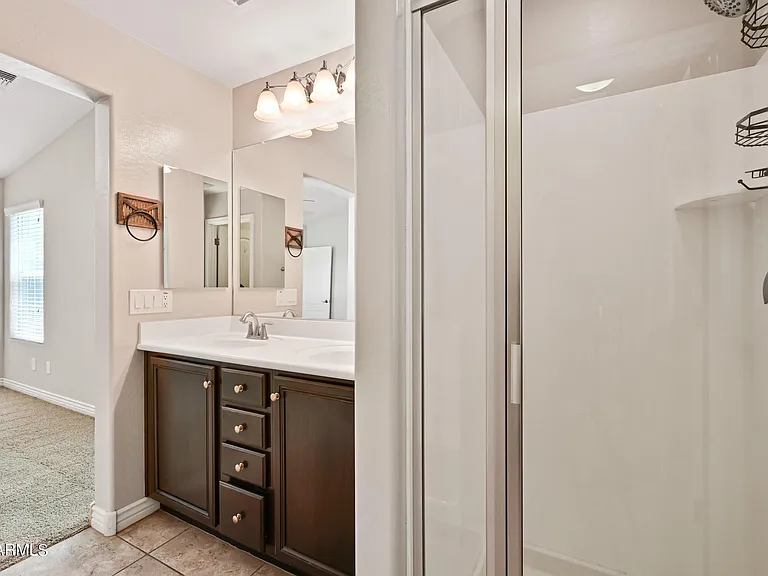 2209 E Hazeltine Way — Photo 18