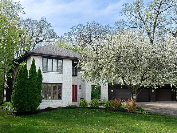 2nd image of 5800 Ivanhoe Cir