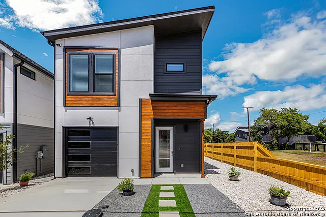 903 Piedmont Ave
