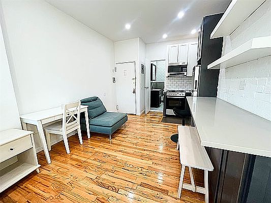 4th image of 413 E 9th St #5J