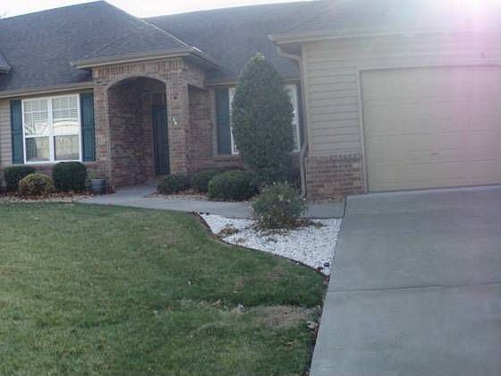 2nd image of 6 Highland Pkwy