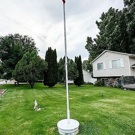 Flag pole 