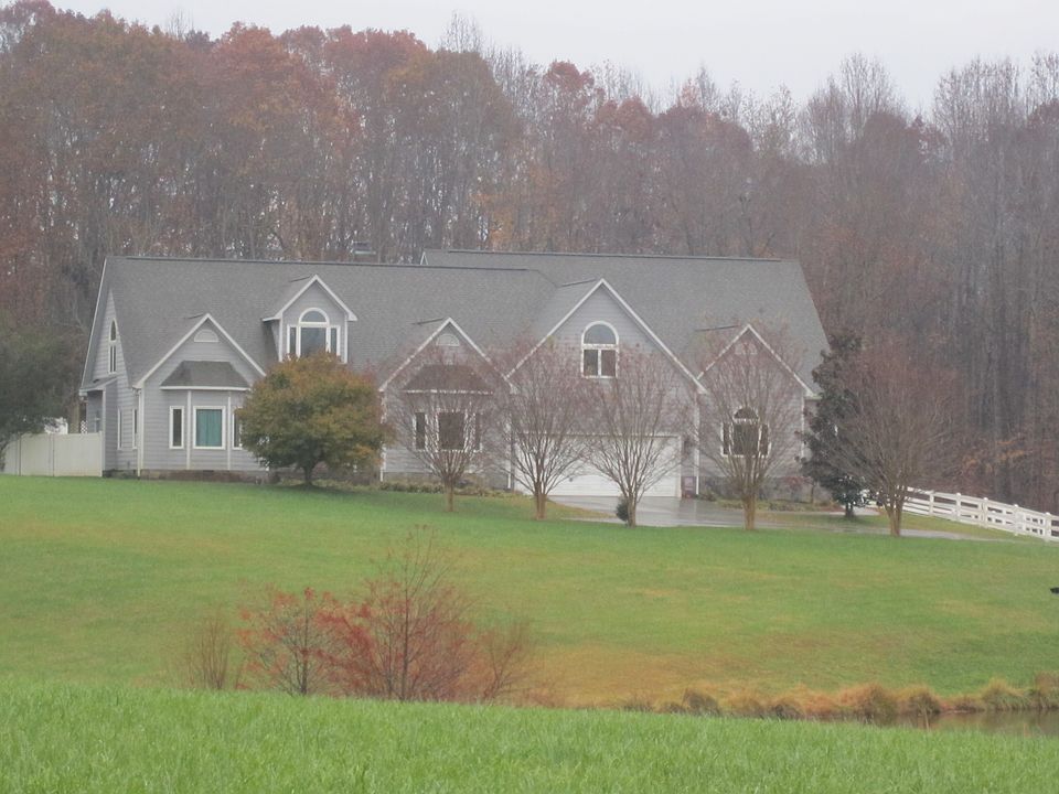 1st image of 6909 Carol Ln