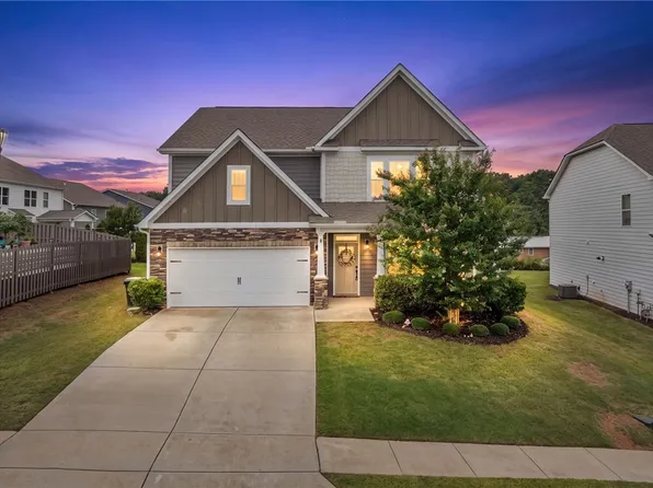 727 Paxton Rose Dr, Greer, SC 29650