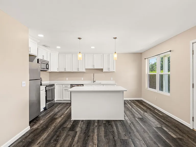 2716 Oak Hammock Dr — Photo 8
