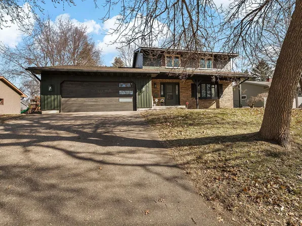 4724 Laura Ln, Shoreview, MN 55126