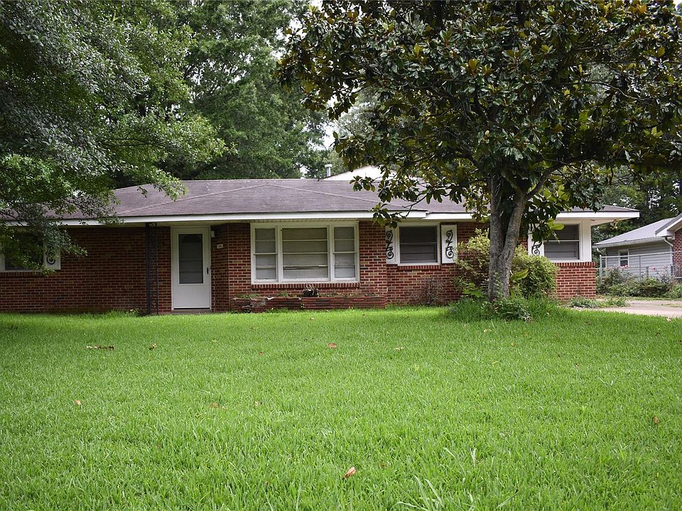 2nd image of 1214 Lakewood Dr