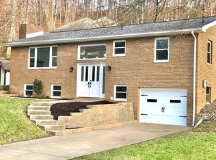 6 Worthington Ln, Parkersburg, WV 26104