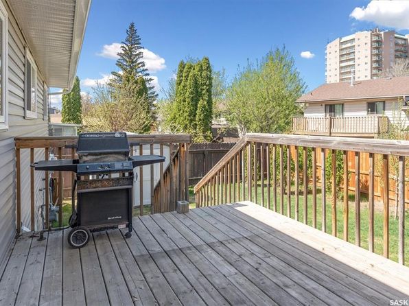 120 Kenosee CRESCENT, Saskatoon, SK S7J 3S8