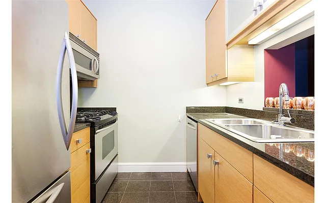Sold by Douglas Elliman | media 8