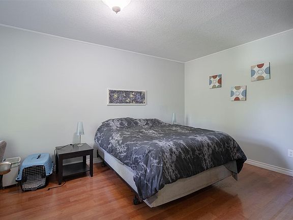 3rd image of 60 Porter Rd