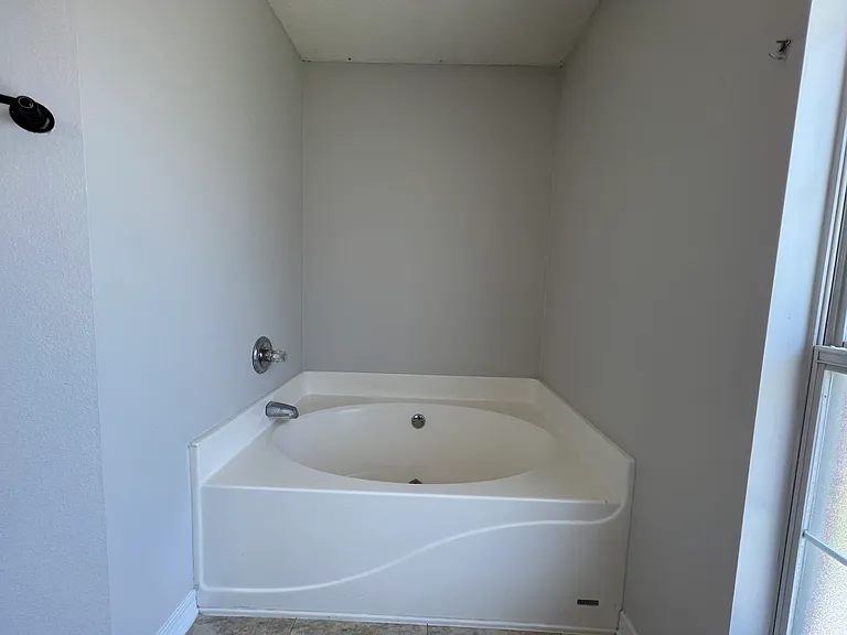 154 Cypress Ln — Photo 13